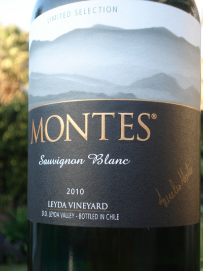 bao bì rượu vang Montes Limited Selection Chardonnay