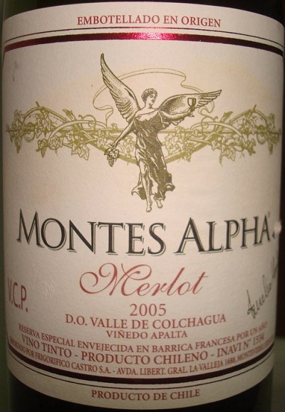 đặc điểm vang Montes Alpha Merlot