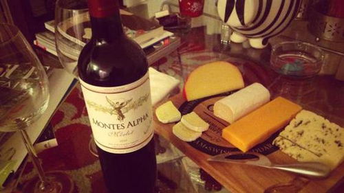 thưởng thức vang chile Montes Aplha Merlot