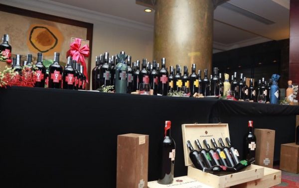 mua rượu vang chén thánh tại Winestore1977