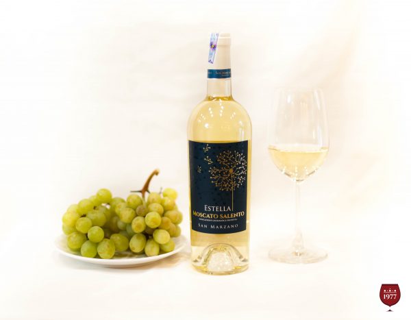rượu vang trắng Estella Moscato
