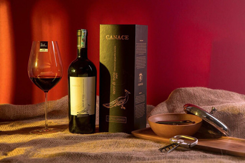 sản xuất vang cao cấp Canace Nero di Troia